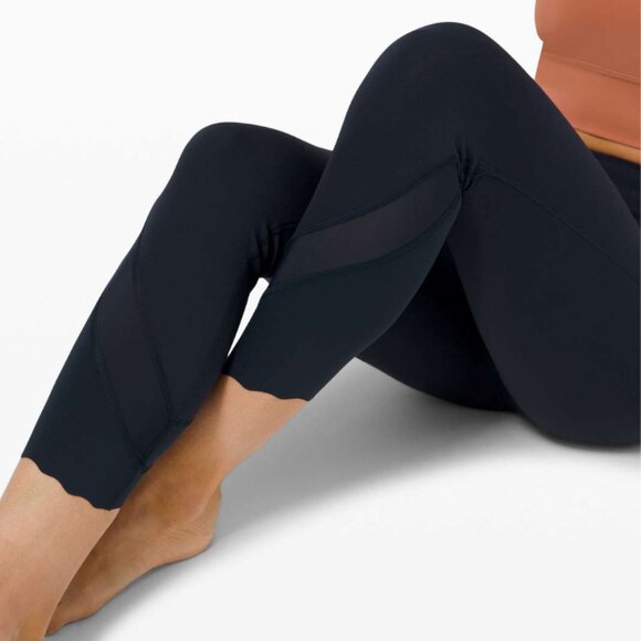 Lululemon Wunder Under Scalloped Hem High-Rise Crop 23 Size 8 Black - Picture 4 of 4